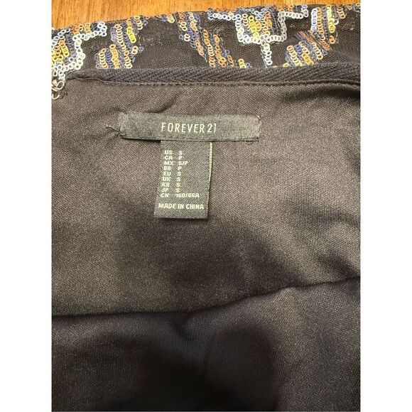 Forever 21 Mini Skirt Size Small Black Gold Silver Sheer Sequin Aztec Design - Picture 4 of 7